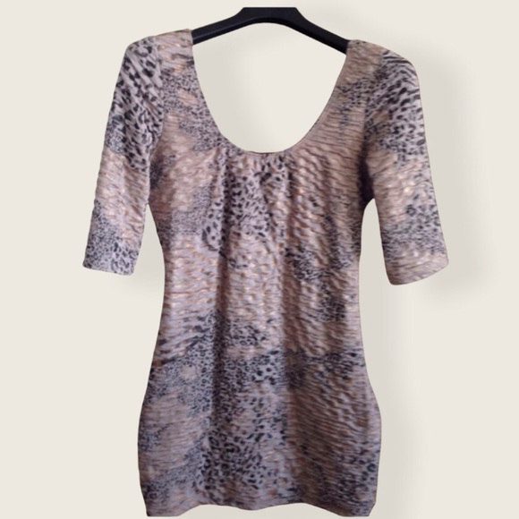 Dresses & Skirts - 🔴Animal Print Nude Color Dress